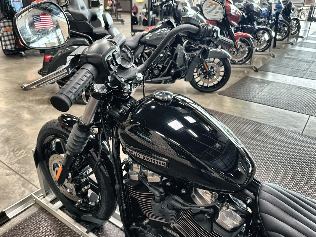 Street Bob®