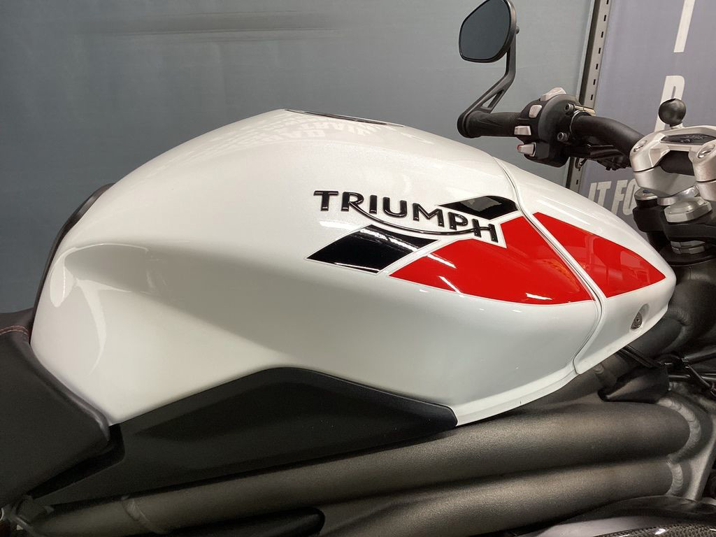 Speed Triple RS