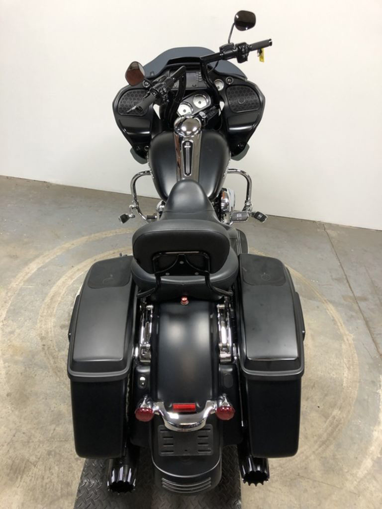 Road Glide®