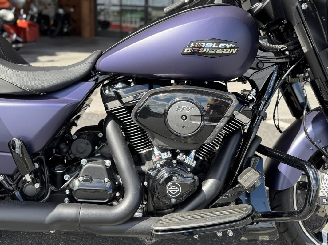 Street Glide®