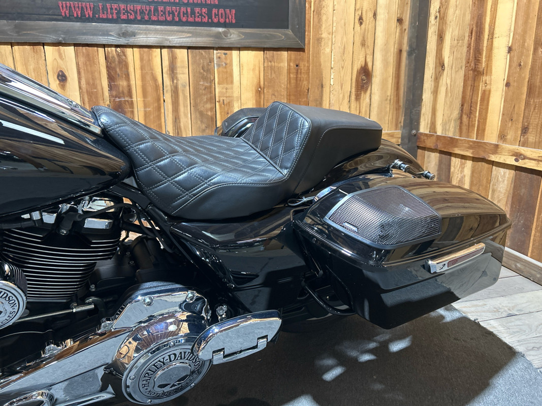 Road Glide®