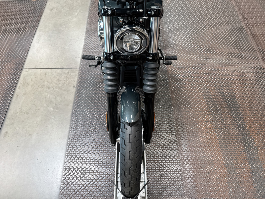 Street Bob®