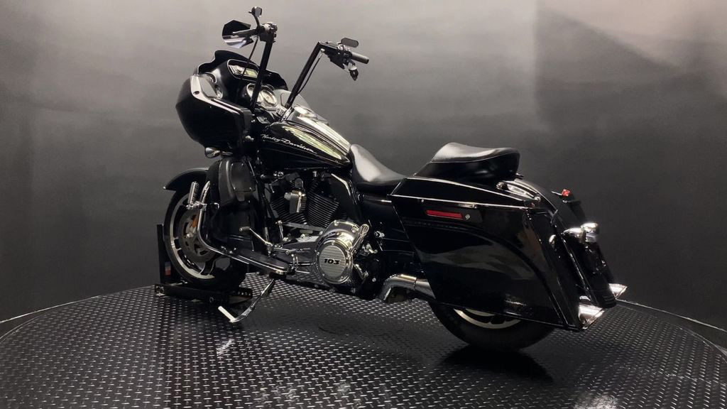 Road Glide® Custom