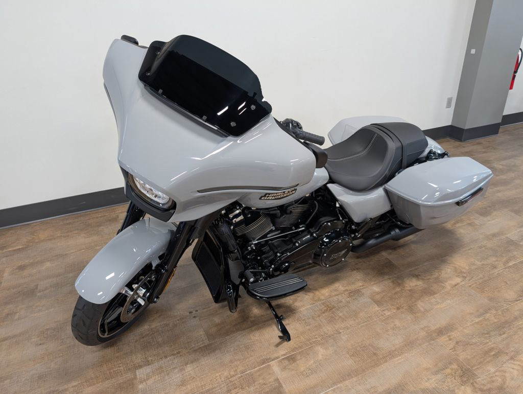 Street Glide®
