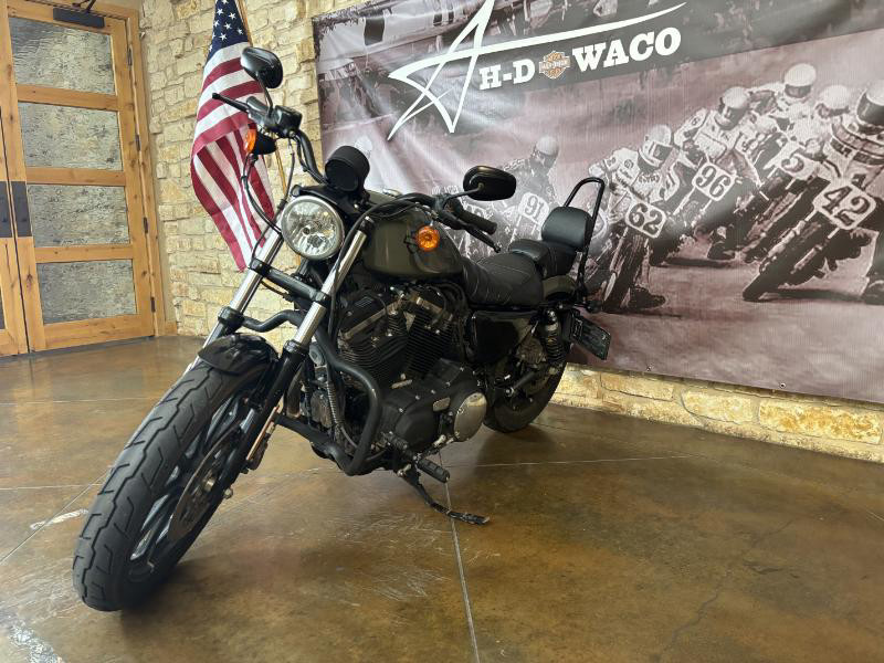 Iron 883®
