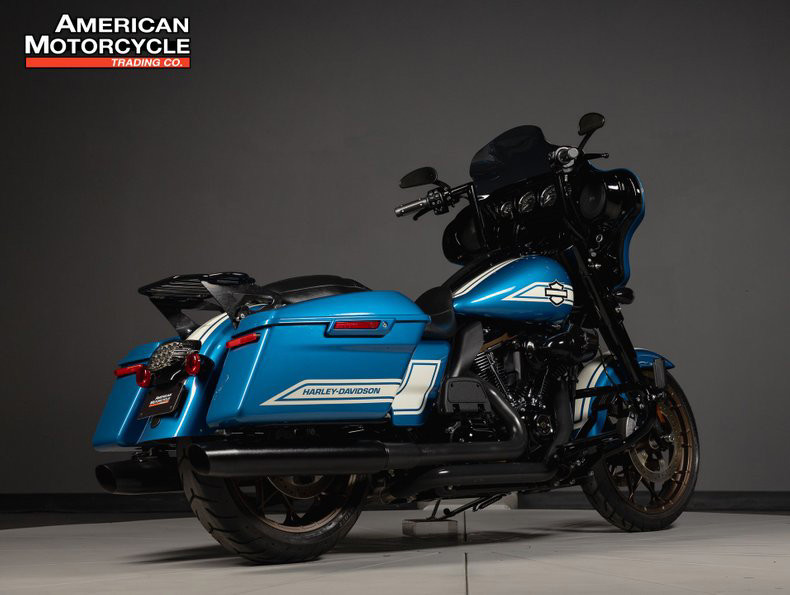 Street Glide® ST
