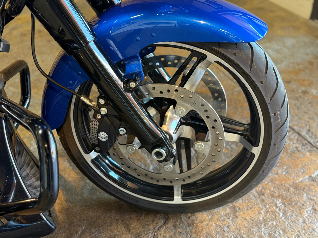 Road Glide®
