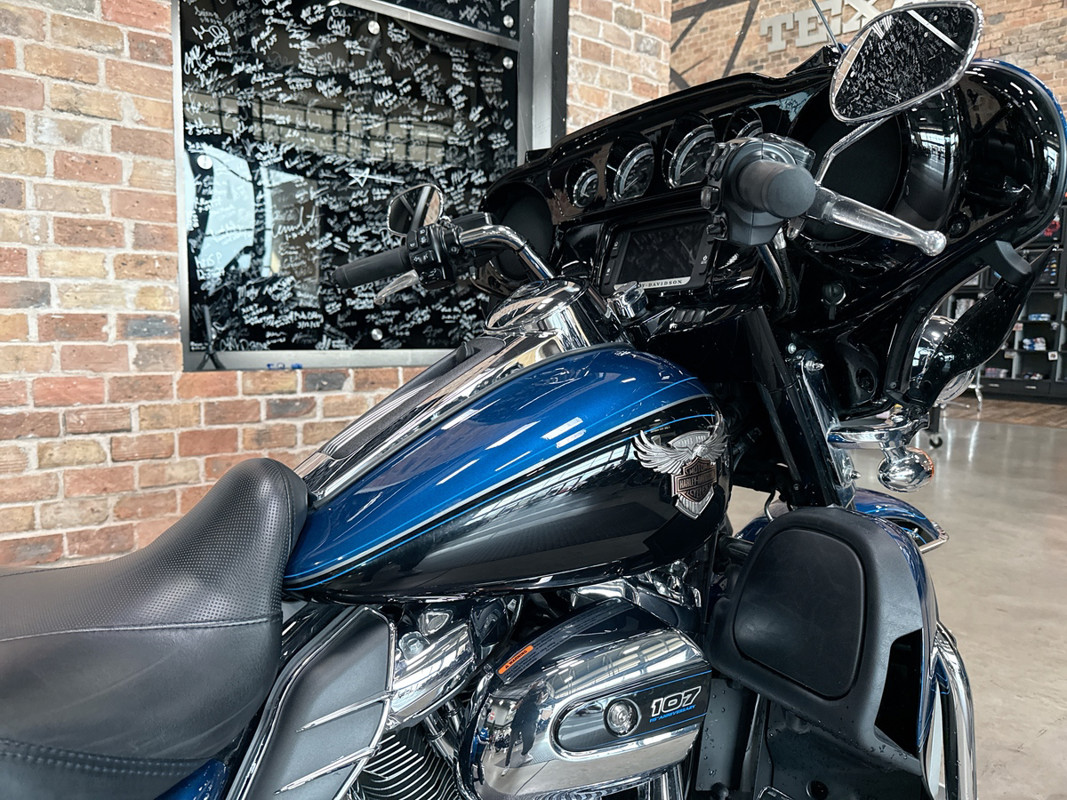 Electra Glide® Ultra® Limited 115th Anniversary