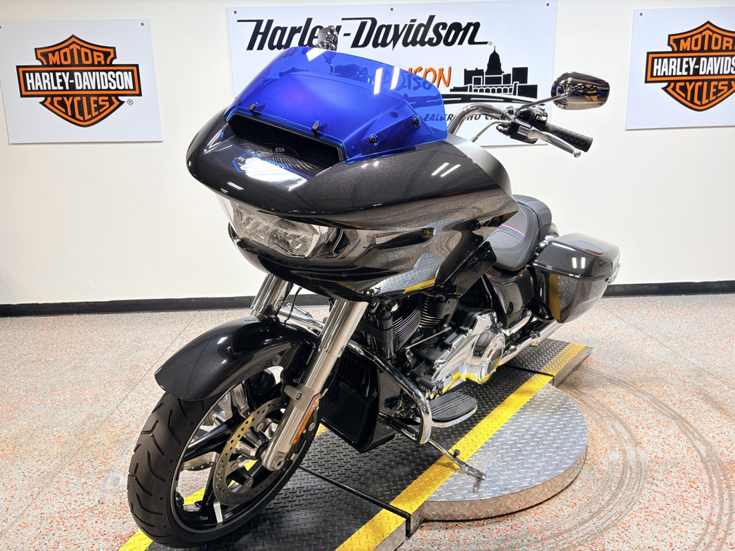 Road Glide®