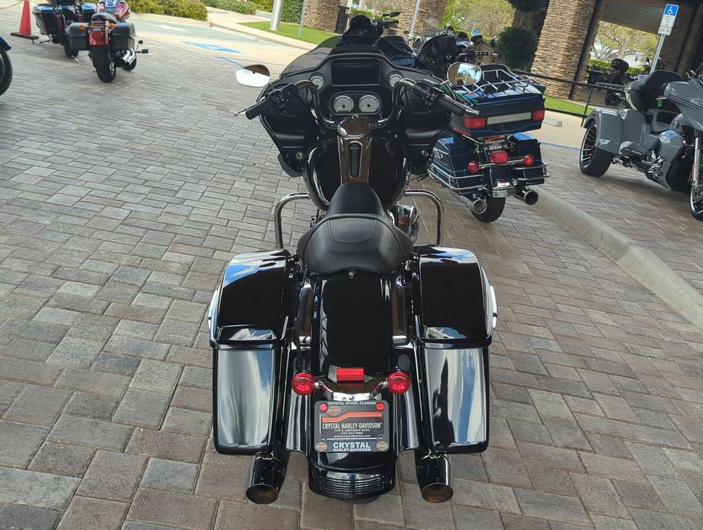 Road Glide®