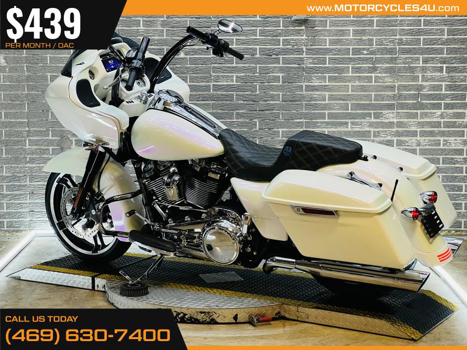 Road Glide®
