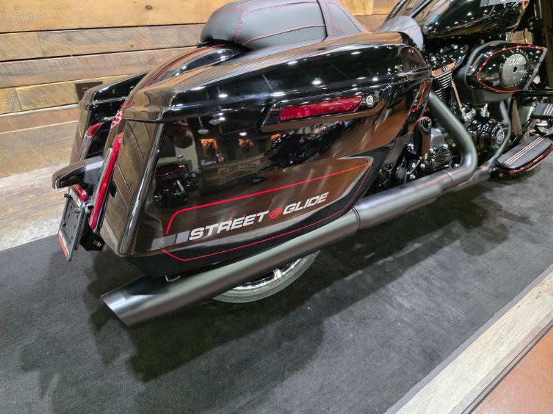 Street Glide®