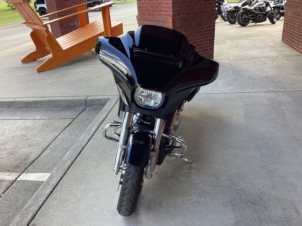 Street Glide®