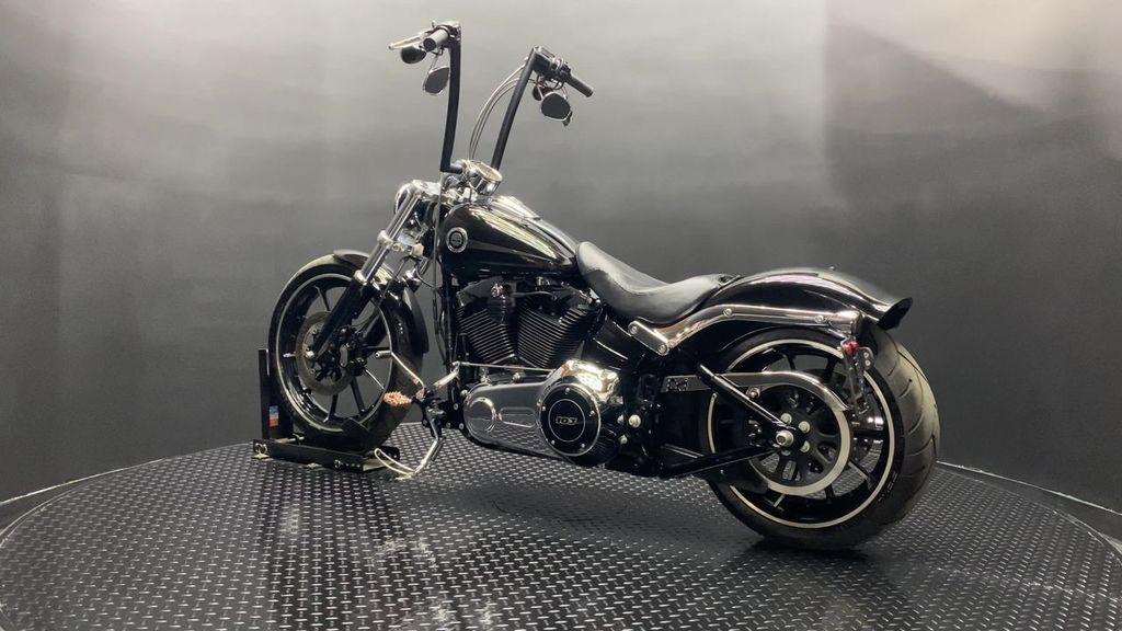 Softail® Breakout®