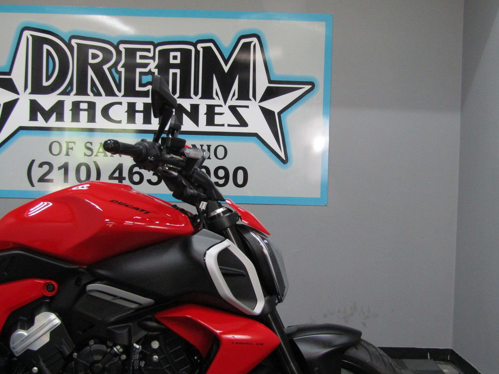 Diavel V4