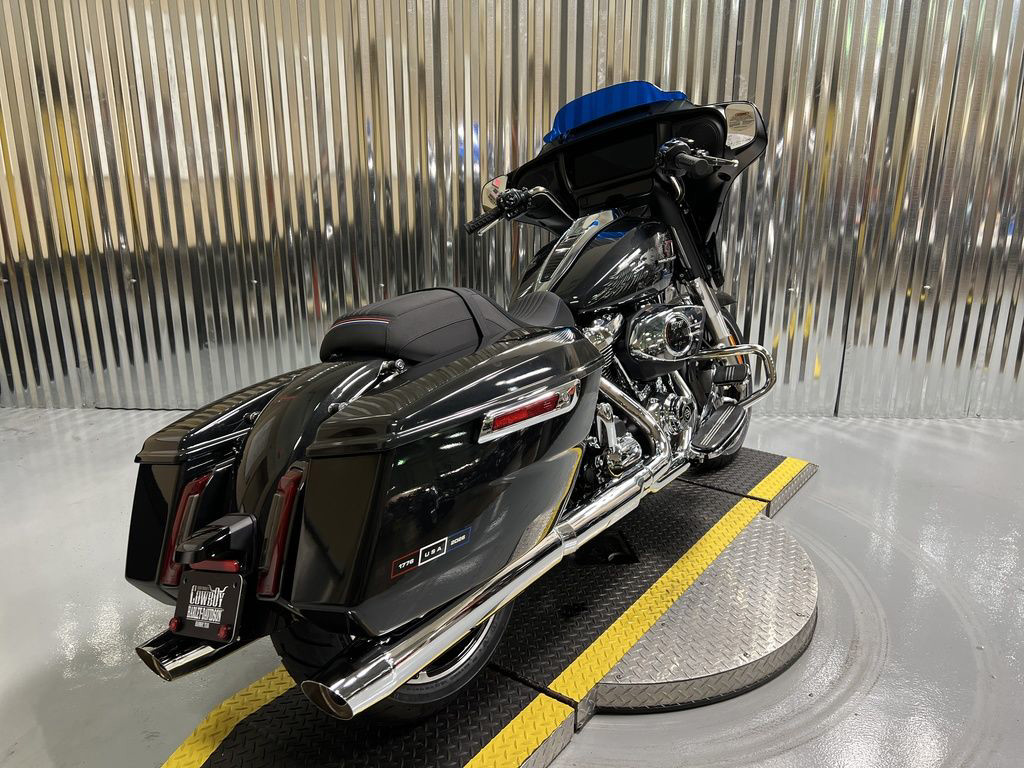 Street Glide®