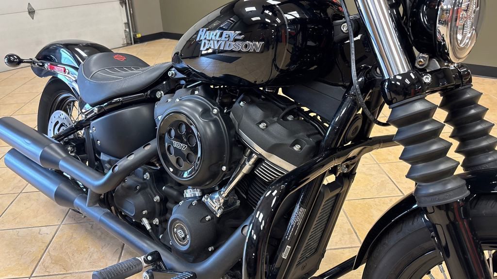 Street Bob®