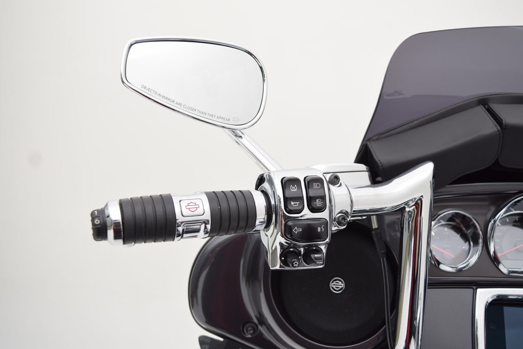 CVO Tri Glide® Ultra