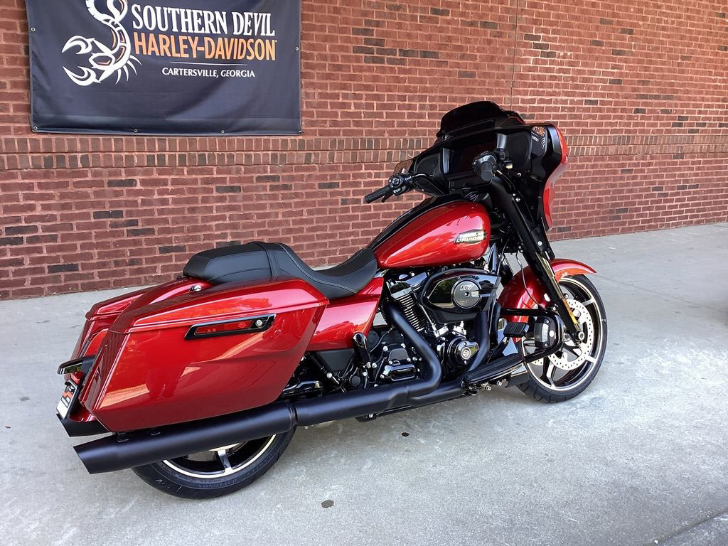 Street Glide®