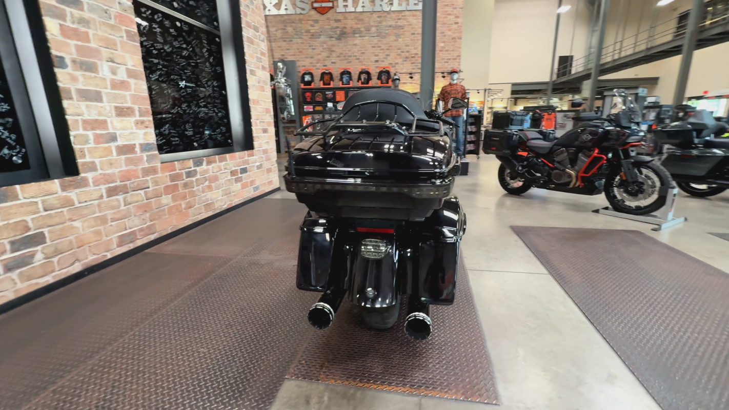 CVO® Road Glide®