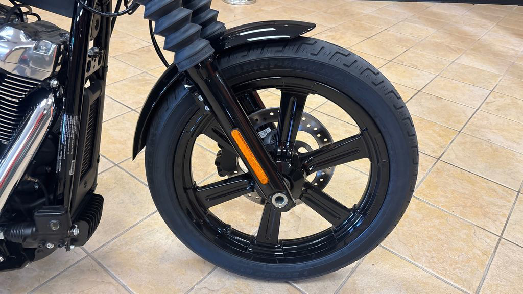 Street Bob®