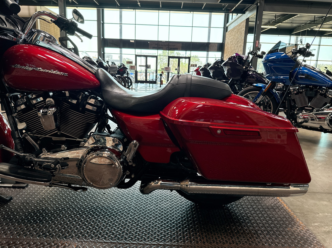 Road Glide®