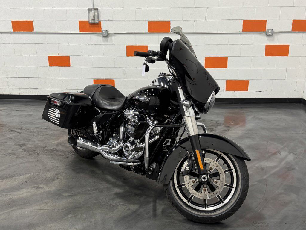 Street Glide®