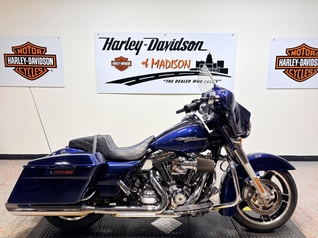 Street Glide®