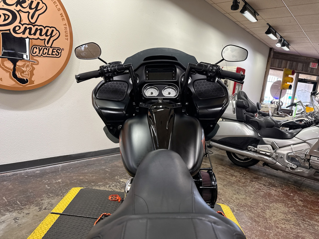 Road Glide®
