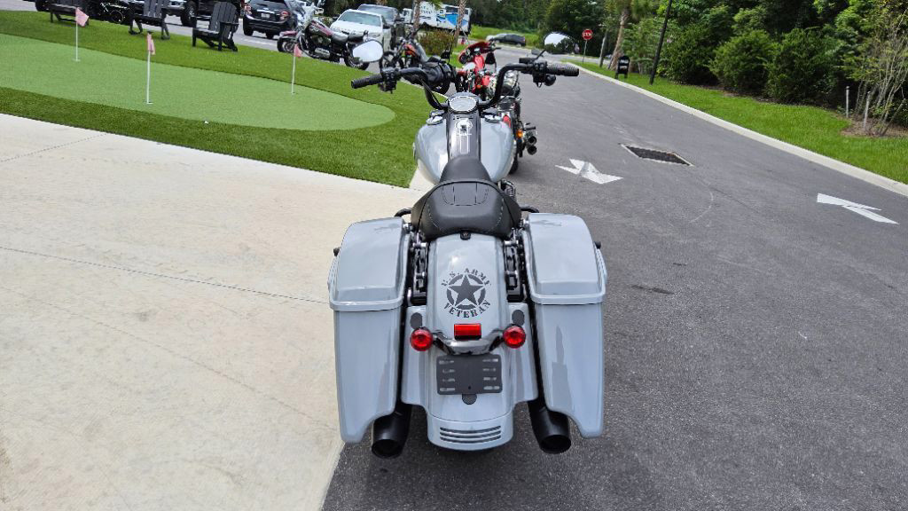 Road Glide®