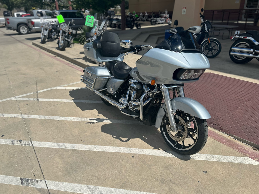 Road Glide®
