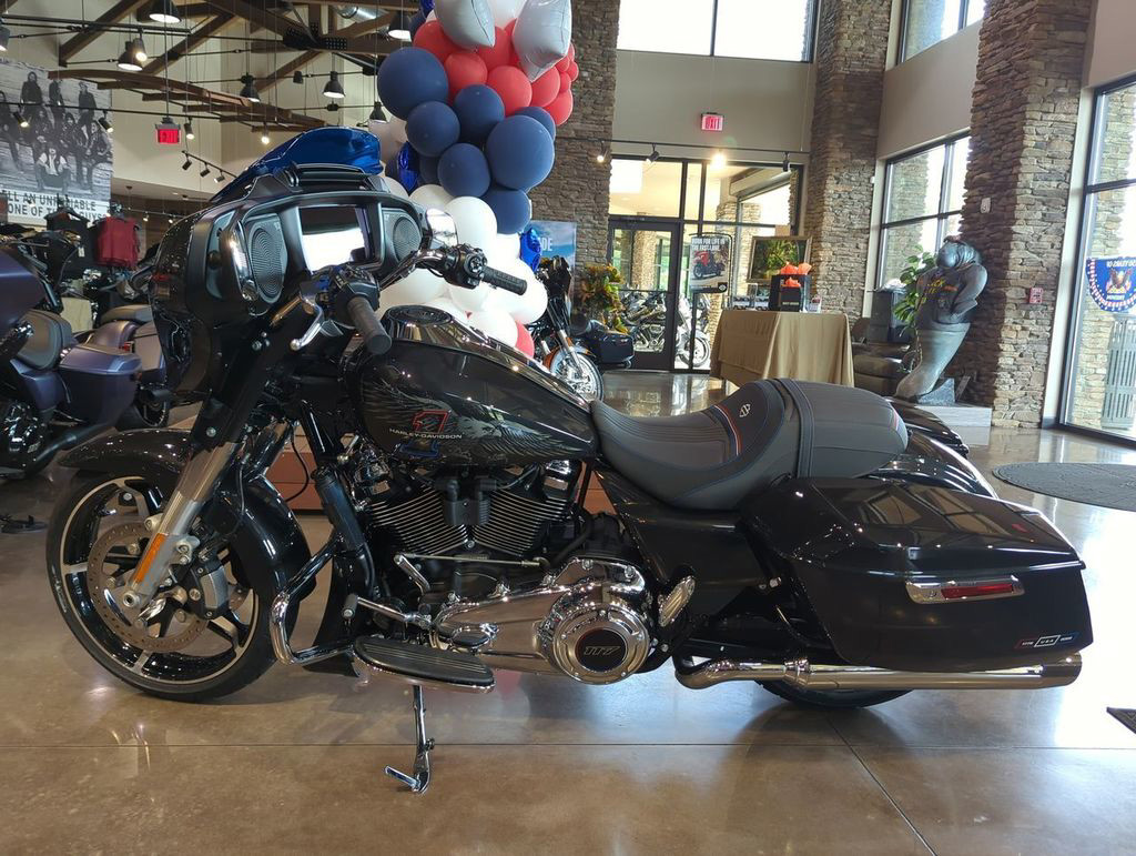 Street Glide®