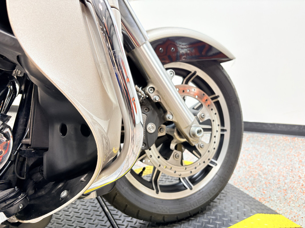 Road Glide® Ultra