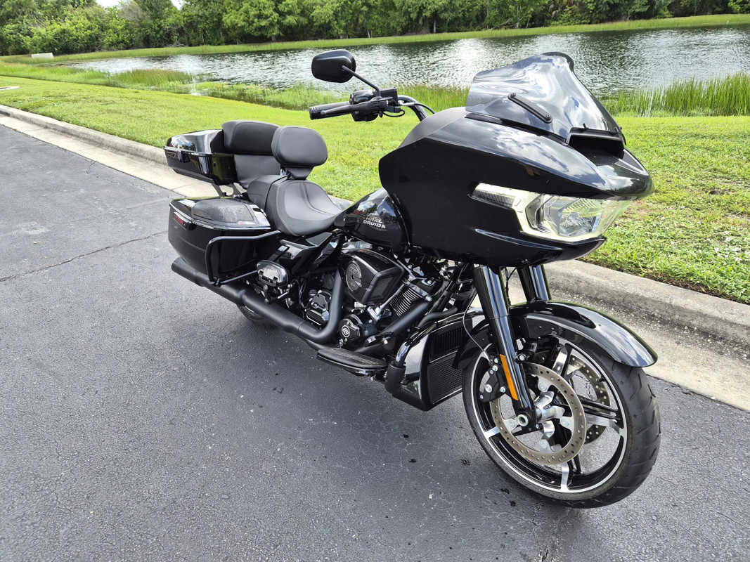 Road Glide®