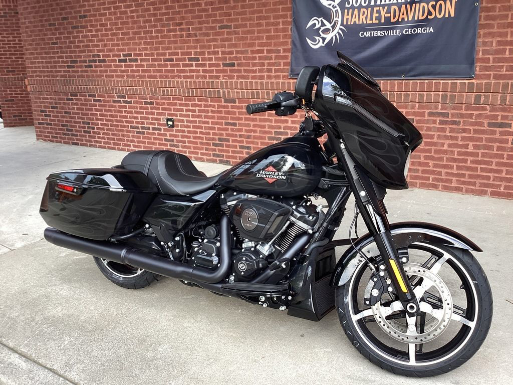 Street Glide®