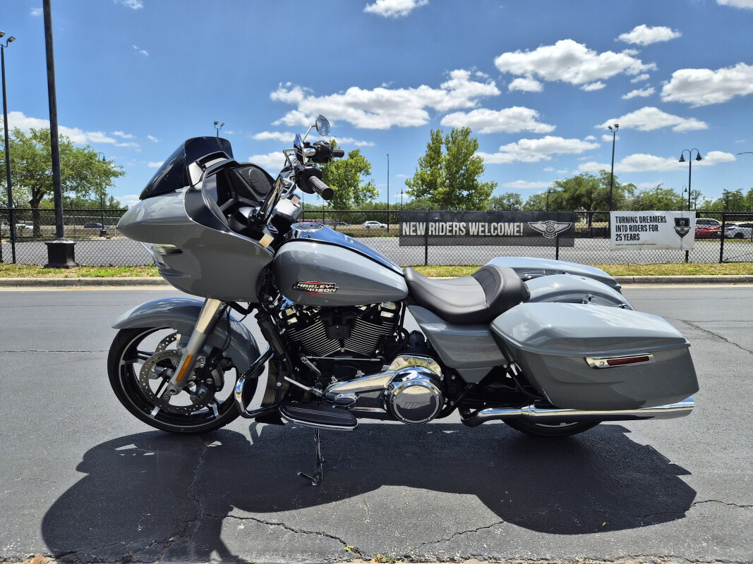 Road Glide®