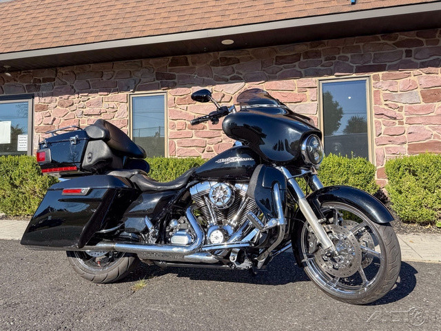 Street Glide®