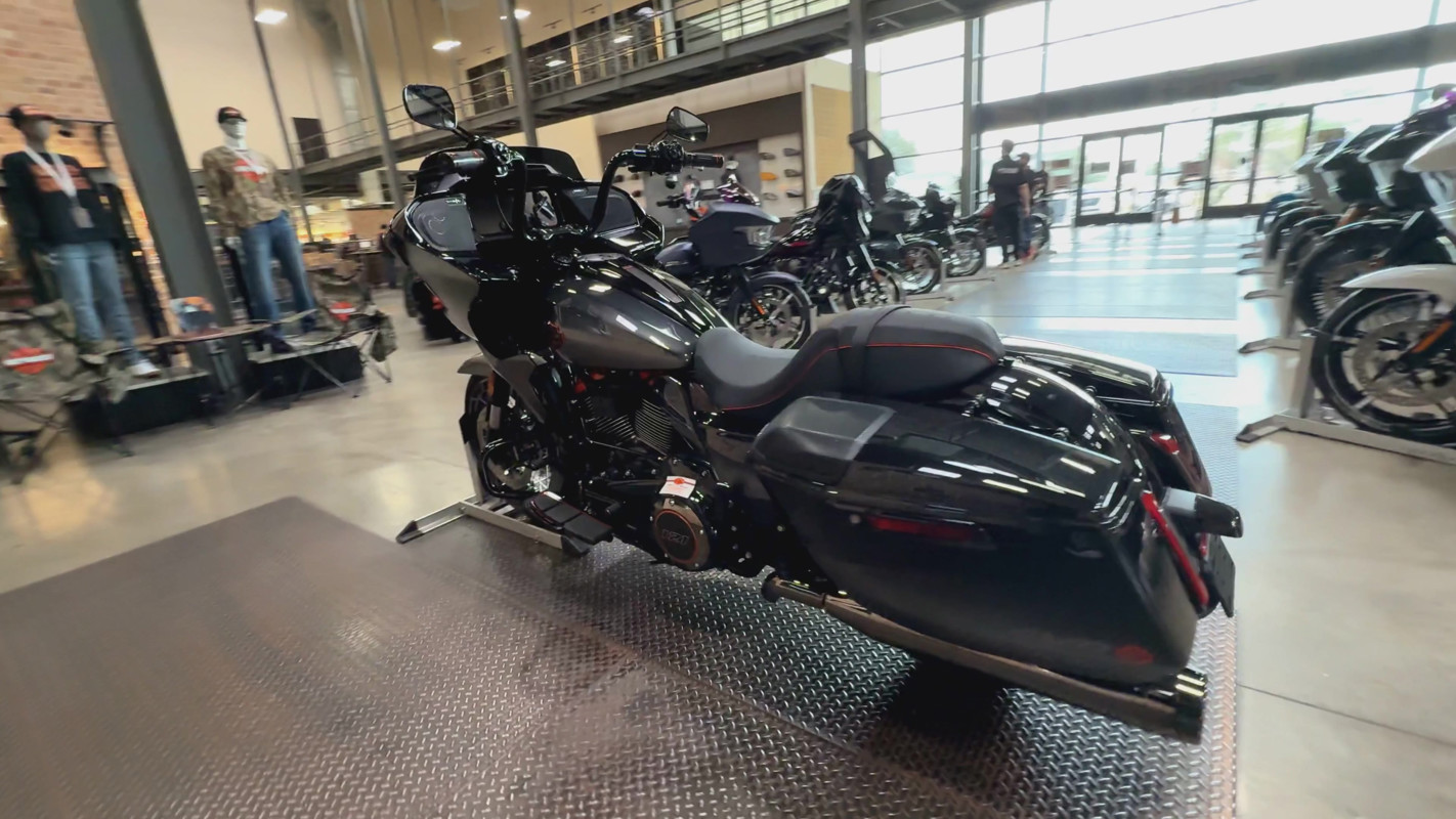 CVO® Road Glide®