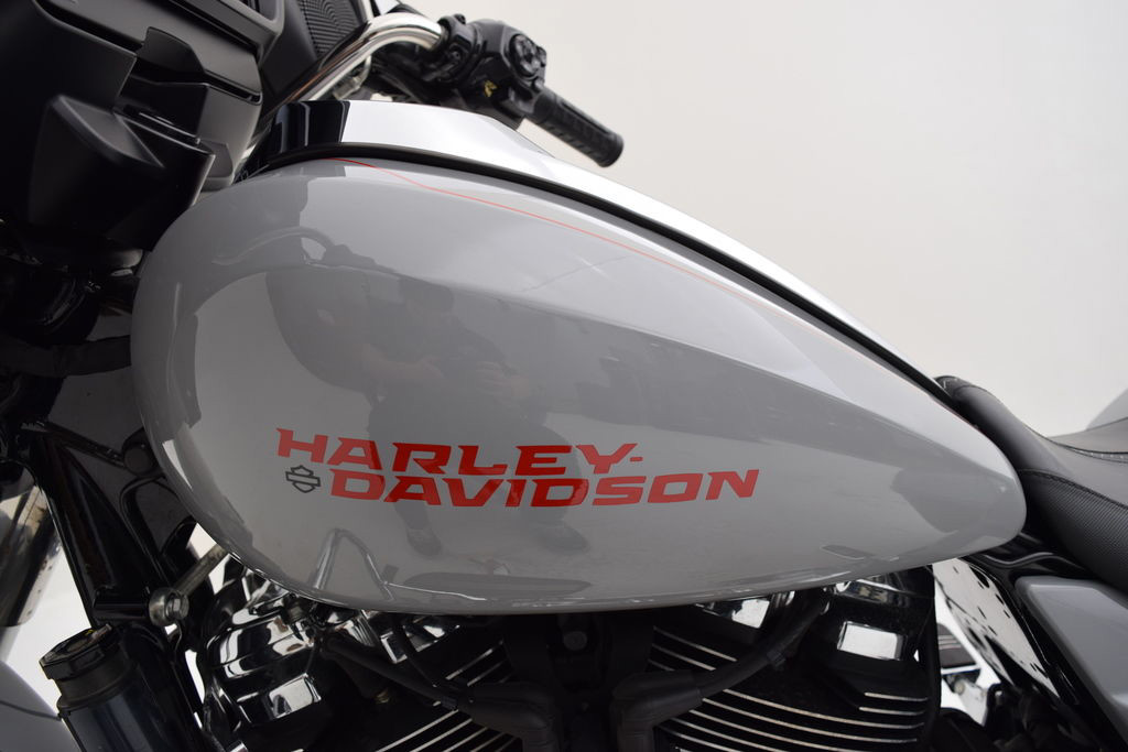 Street Glide®