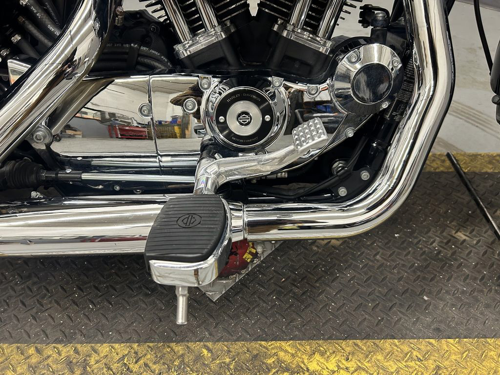 Sportster® SuperLow® 1200T