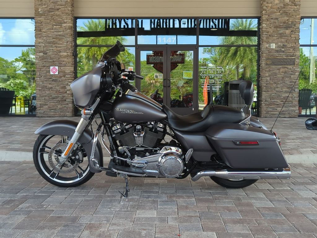Street Glide® Special
