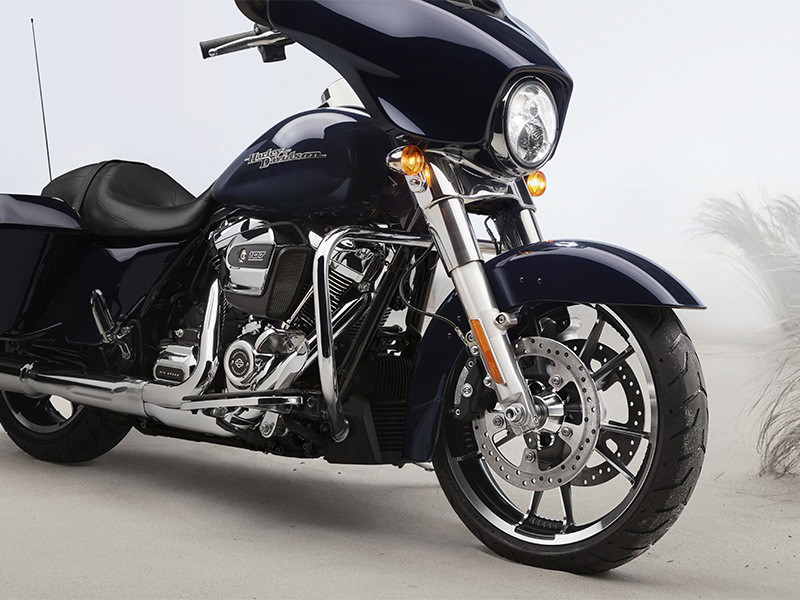 Street Glide®