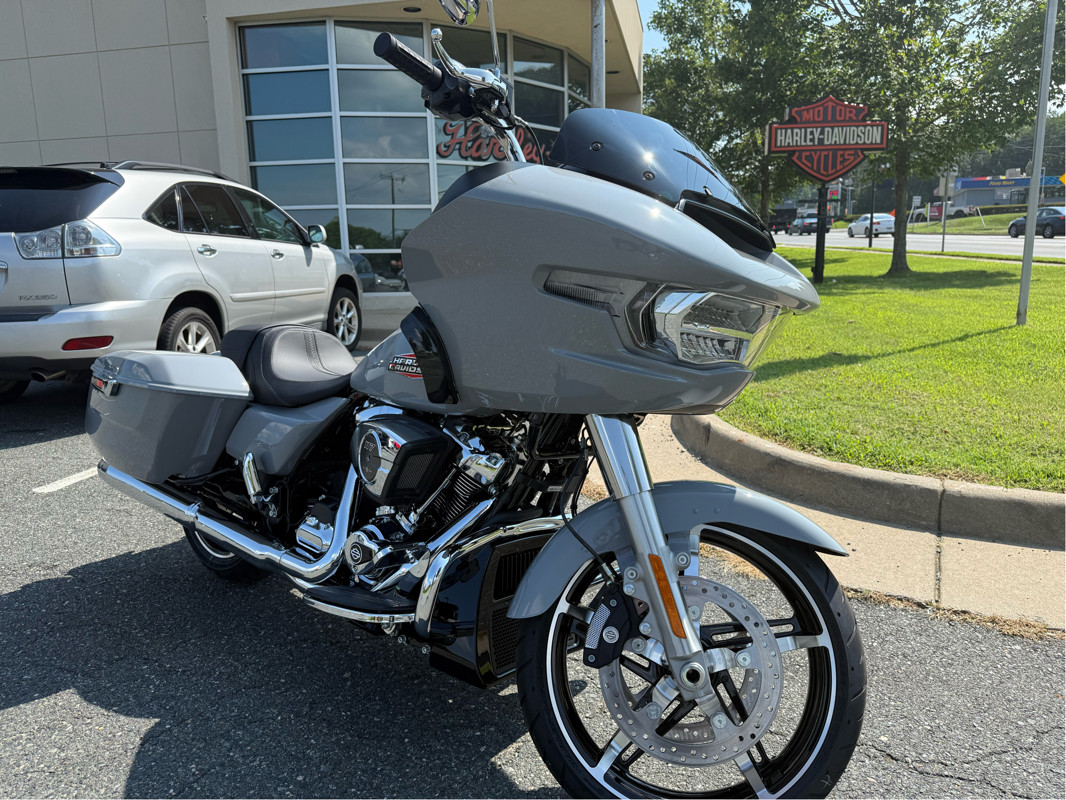 Road Glide®
