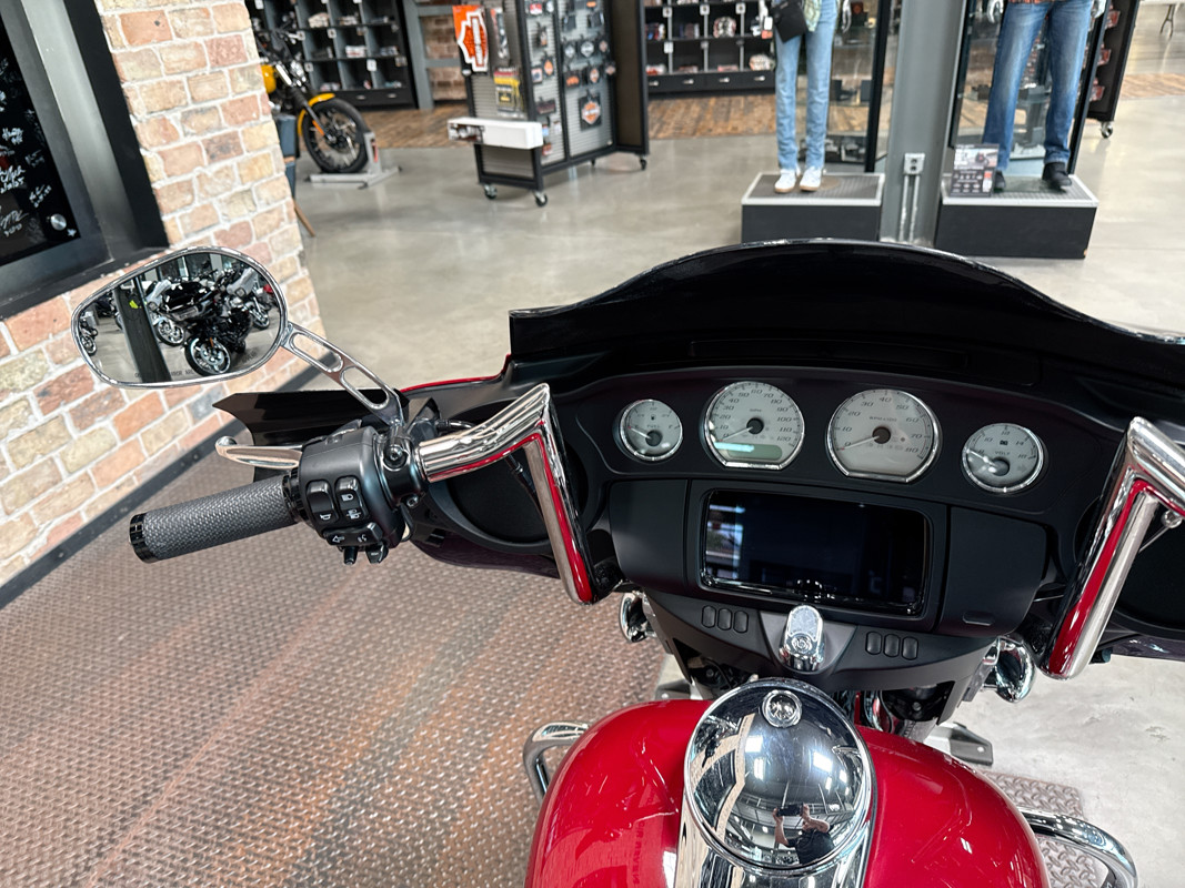 Street Glide®