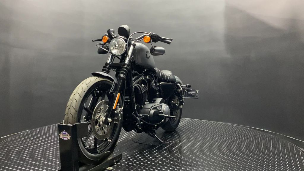 Iron 883®