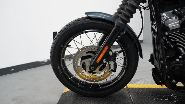 Street Bob®