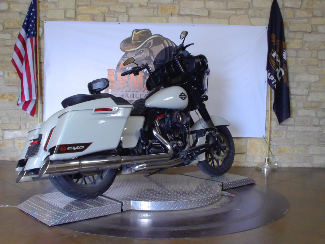 CVO® Street Glide®