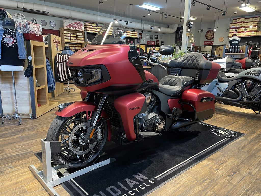 Pursuit Dark Horse 112