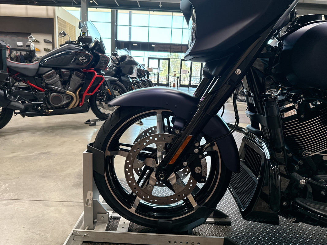 Street Glide®