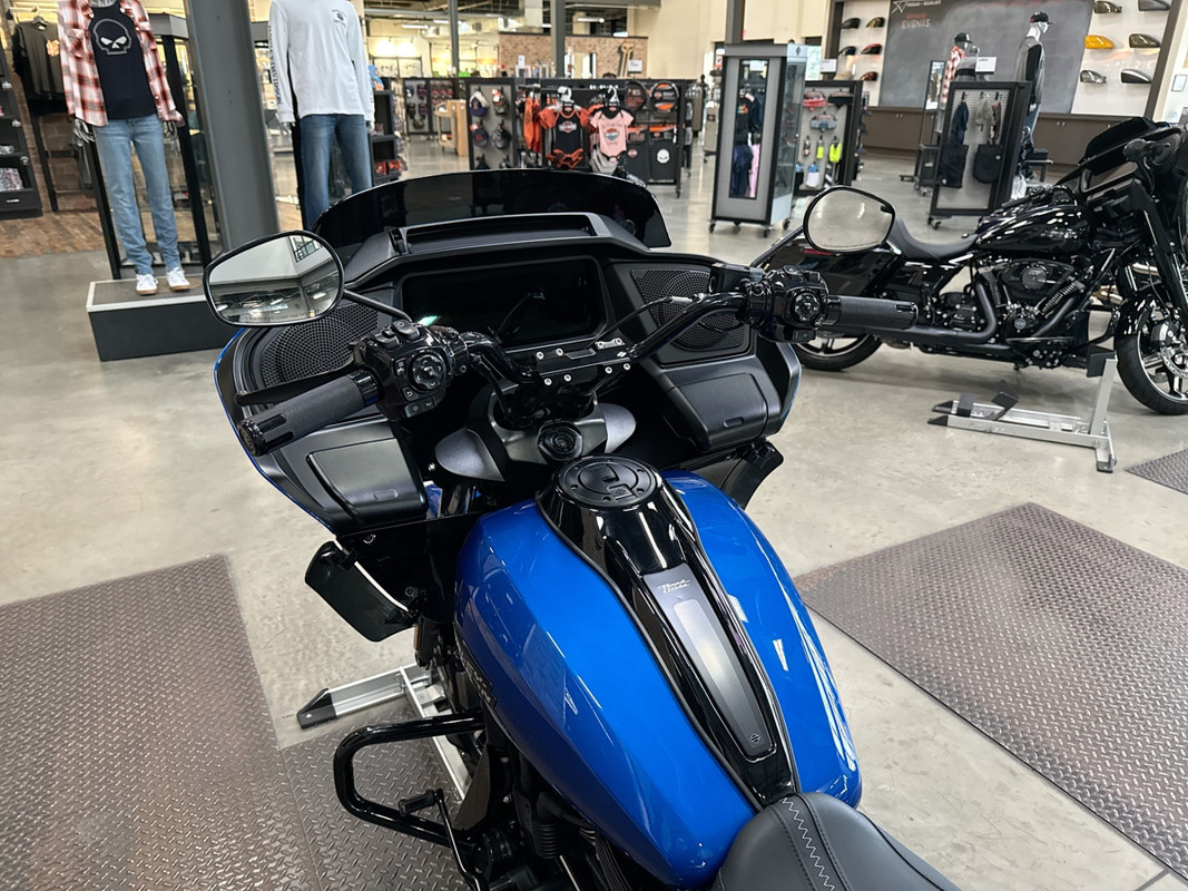 Road Glide®
